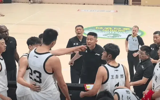 div, 厦将倾